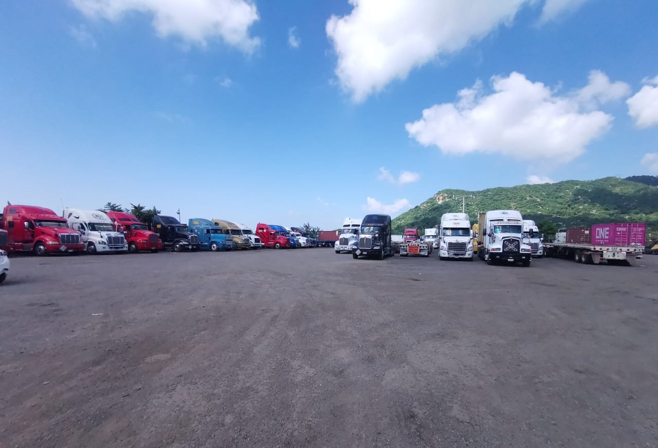 Transporte de carga en Manzanillo - Transportes SASEL